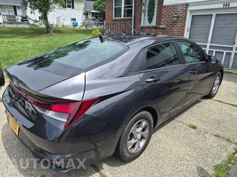 2021 Hyundai Elantra SE - miniatura 5