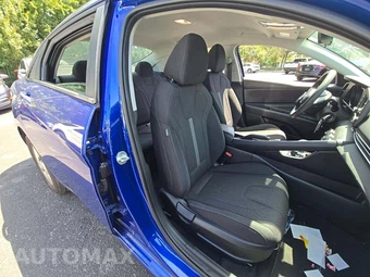 2021 Hyundai Elantra SE - miniatura 18