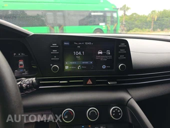 2021 Hyundai Elantra SE - miniatura 10