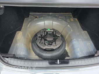 2021 Hyundai Elantra SE - miniatura 14