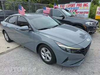 2021 Hyundai Elantra SE - miniatura 4