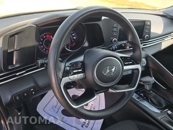 2021 Hyundai Elantra SE – miniatura 10