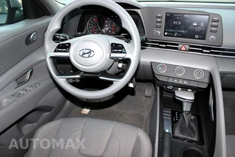 2021 Hyundai Elantra SE - miniatura 3