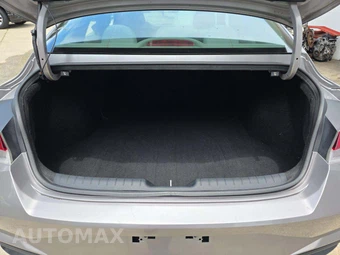 2021 Hyundai Elantra SE - miniatura 14