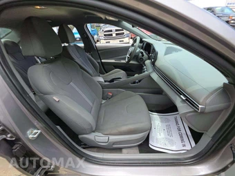 2021 Hyundai Elantra SE - miniatura 18