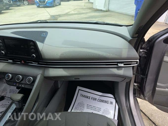 2021 Hyundai Elantra SE - miniatura 19