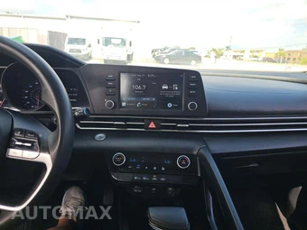 2021 Hyundai Elantra SEL – miniatura 10