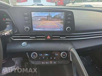 2021 Hyundai Elantra SEL – miniatura 10