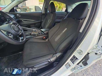 2021 Hyundai Elantra SEL – miniatura 6