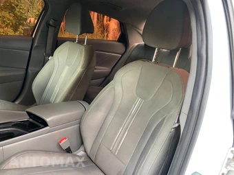 2021 Hyundai Elantra SEL - miniatura 17