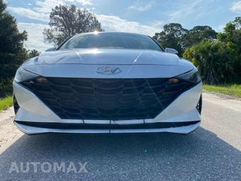 2021 Hyundai Elantra SEL - miniatura 3