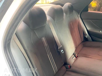 2021 Hyundai Elantra SEL - miniatura 33