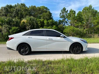 2021 Hyundai Elantra SEL - miniatura 5