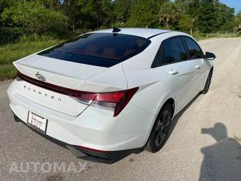 2021 Hyundai Elantra SEL - miniatura 6