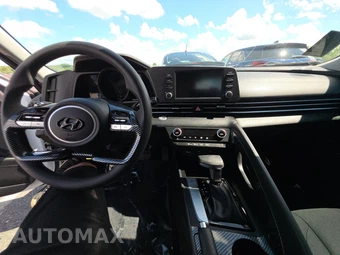 2021 Hyundai Elantra SEL - miniatura 11