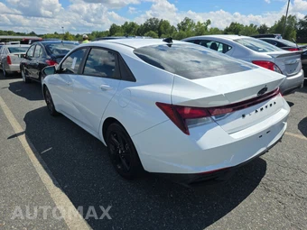 2021 Hyundai Elantra SEL - miniatura 6
