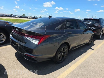 2021 Hyundai Elantra SEL - miniatura 4
