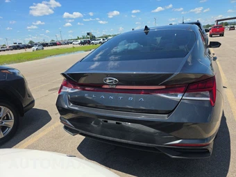 2021 Hyundai Elantra SEL - miniatura 5