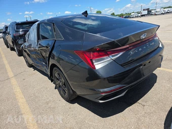 2021 Hyundai Elantra SEL - miniatura 6