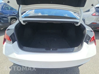 2021 Hyundai Elantra SEL - miniatura 16