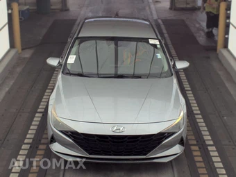 2021 Hyundai Elantra SEL - miniatura 2