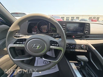 2021 Hyundai Elantra SEL - miniatura 11