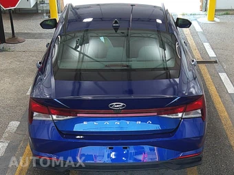 2021 Hyundai Elantra SEL - miniatura 5