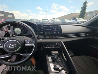 2021 Hyundai Elantra SEL - miniatura 10