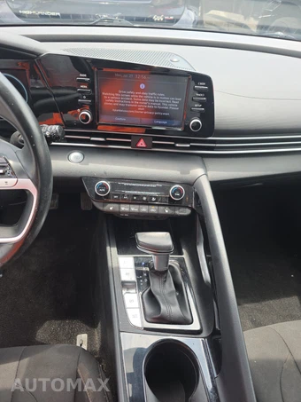 2021 Hyundai Elantra SEL – miniatura 11