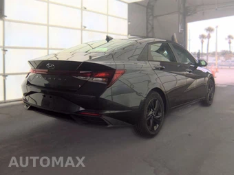 2021 Hyundai Elantra SEL – miniatura 4