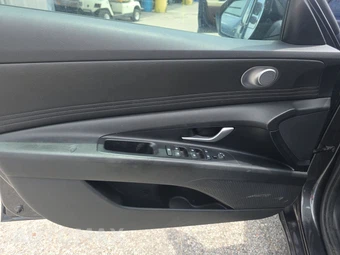2021 Hyundai Elantra SEL – miniatura 9
