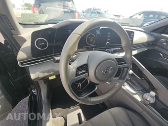 2021 Hyundai Elantra SEL – miniatura 11