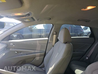 2021 Hyundai Elantra SEL – miniatura 18