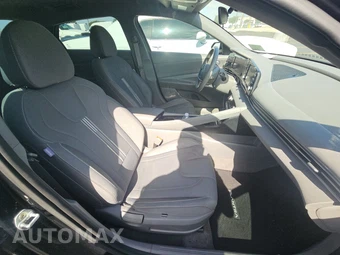 2021 Hyundai Elantra SEL – miniatura 8