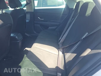 2021 Hyundai Elantra SEL - miniatura 13