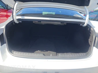 2021 Hyundai Elantra SEL - miniatura 16