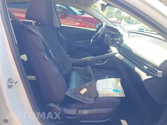2021 Hyundai Elantra SEL - miniatura 8
