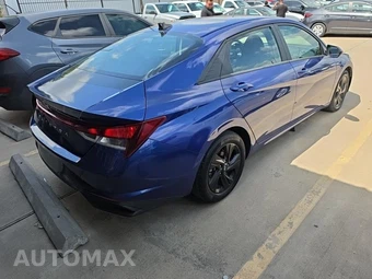 2021 Hyundai Elantra SEL - miniatura 4