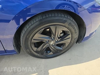 2021 Hyundai Elantra SEL - miniatura 9