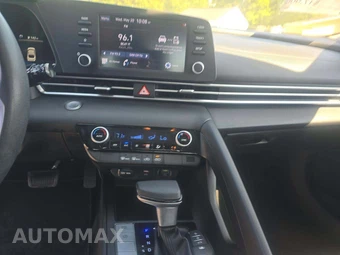 2021 Hyundai Elantra SEL - miniatura 10