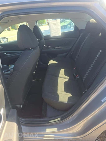 2021 Hyundai Elantra SEL - miniatura 13