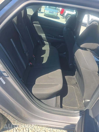 2021 Hyundai Elantra SEL - miniatura 16