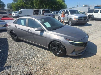 2021 Hyundai Elantra SEL - miniatura 4