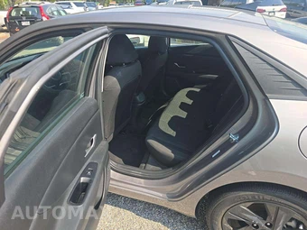 2021 Hyundai Elantra SEL - miniatura 10