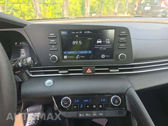 2021 Hyundai Elantra SEL - miniatura 7