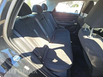 2021 Hyundai Elantra SEL – miniatura 13
