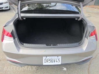2021 Hyundai Elantra SEL - miniatura 11