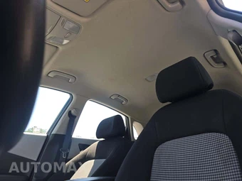2021 Hyundai Kona SE - miniatura 8
