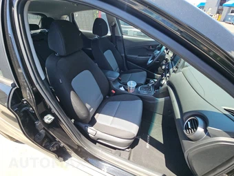 2021 Hyundai Kona SE - miniatura 8
