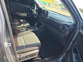 2021 Hyundai Kona SE - miniatura 8